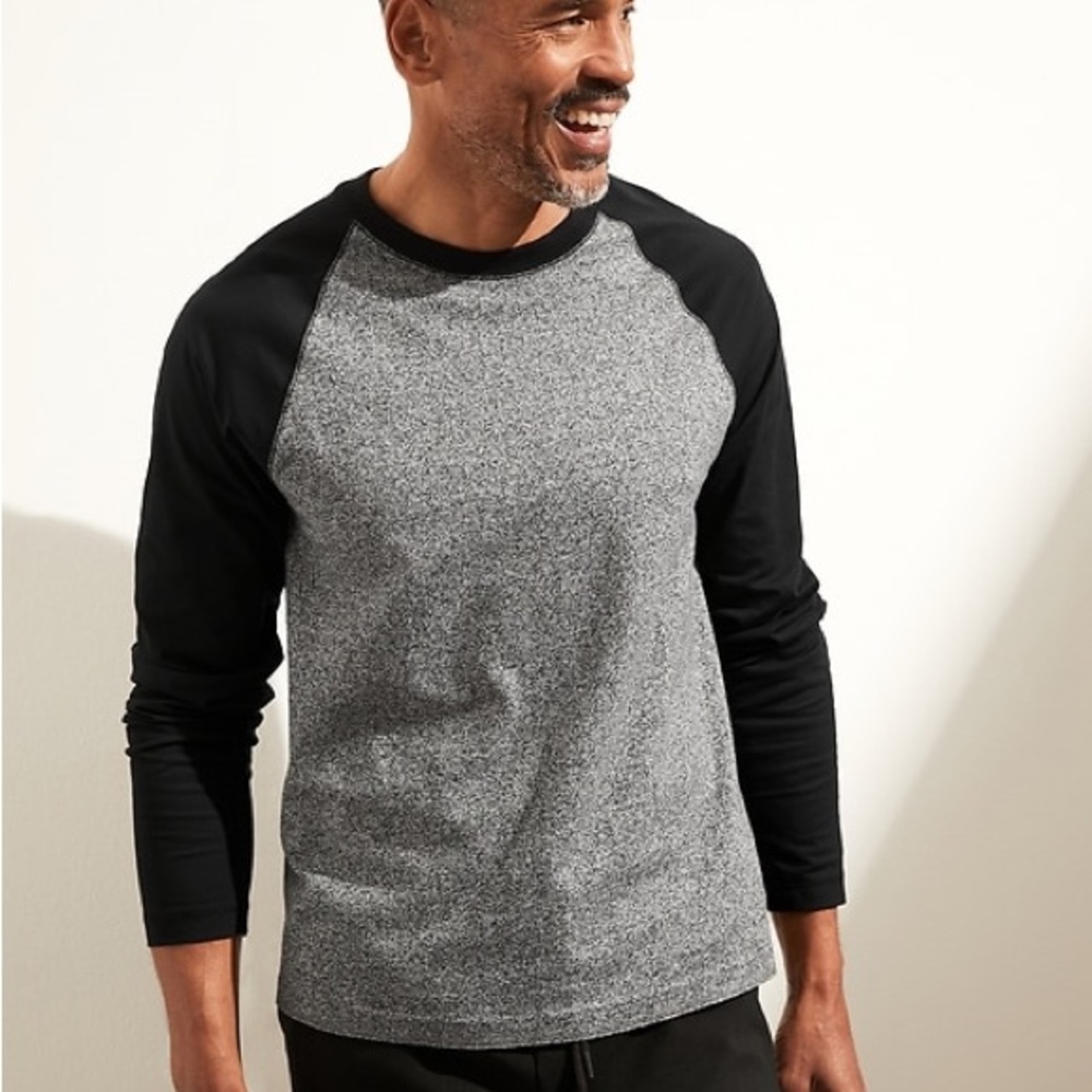 Banana Republic Vibtage Raglan Baseball Shirt